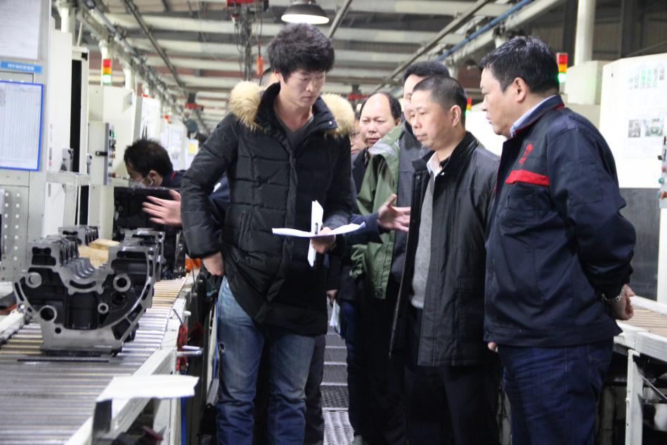 客戶參觀正恒股份缸體生產(chǎn)現(xiàn)場(chǎng)