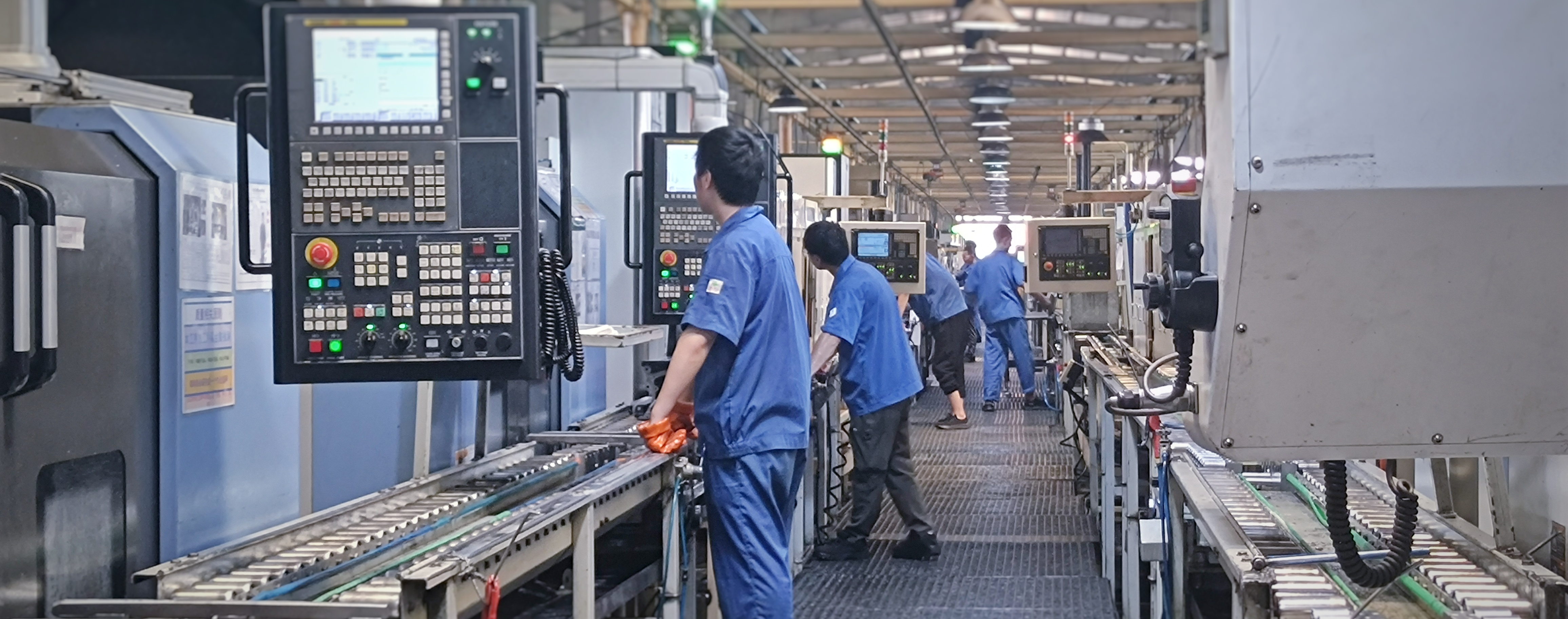 心手相牽，齊心協(xié)力  戰(zhàn)高溫保交付